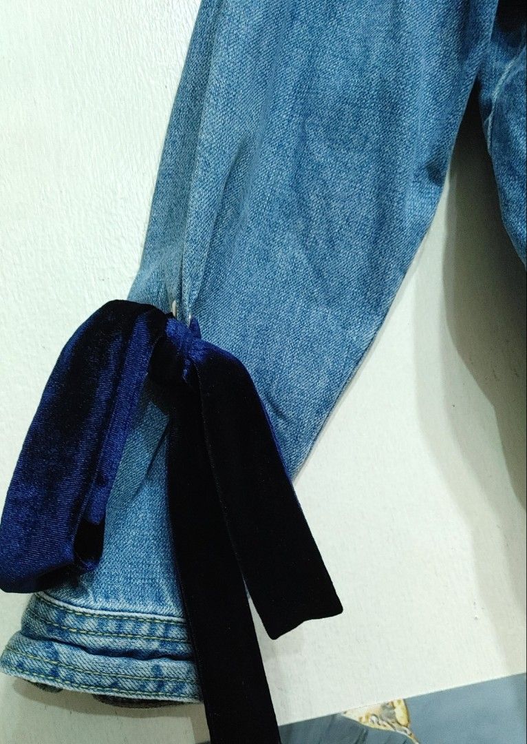 Women's Blue Washed Denim Jacket (Category: Coats, Jackets and Outerwear) located in Quezon City. Submitted by chph2nd (Listing ID 1470635989, Image 3). Description: .