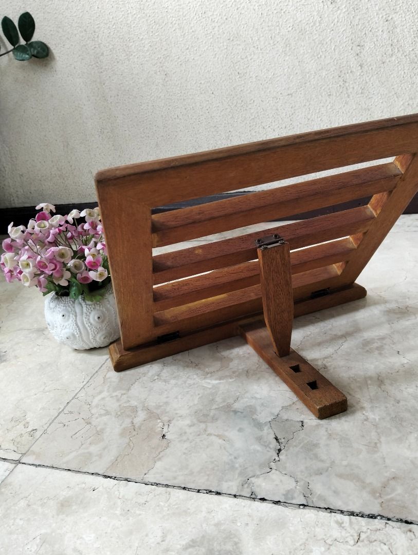 Wooden Book Stand/Rest (Category: Other Home Decor) located in Binan City. Submitted by croti_by_juliechi (Listing ID 1470138682, Image 3). Description: .