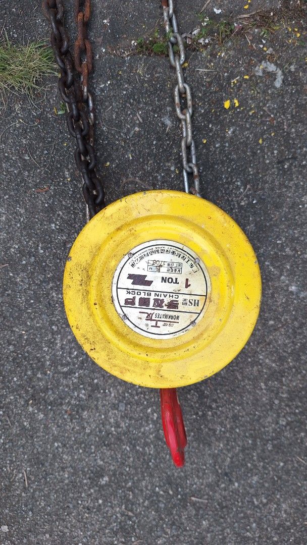 WORKMATES HS Type Chain Block 1 Ton (Category: Construction Tools & Equipment) located in Angeles City. Submitted by pamdiel003 (Listing ID 1470613448, Image 1). Description: 1 ton chain hoist 6meter chain fall 3,000 pesos loc: Sunset Valley Mansions Brgy Cutcut Angeles City.