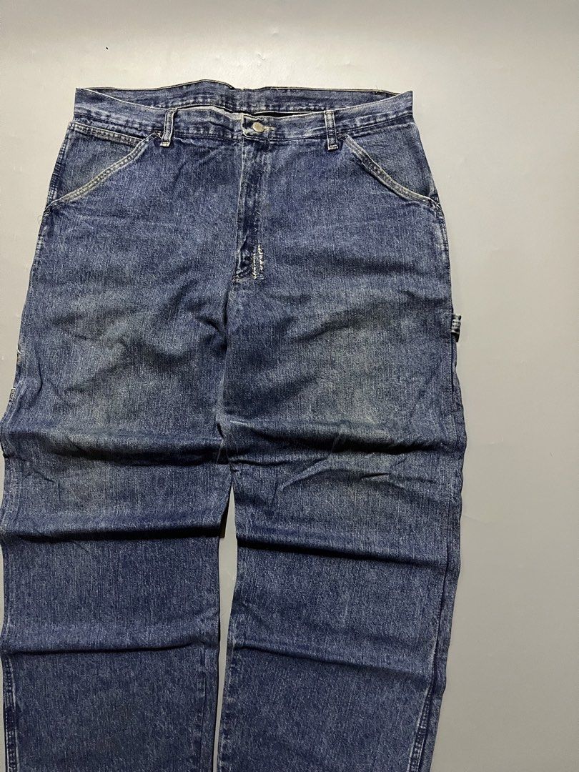 WRANGLER CARPENTER PANTS💋 (Category: Jeans) located in Santa Cruz. Submitted by __incognito (Listing ID 1470664195, Image 3). Description: WRANGLER CARPENTER PANTS💋 36 waistline 38 length -issue see pictures.