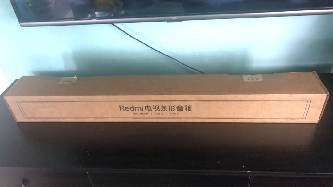 Xiaomi Redmi TV Soundbar Speaker Black (Category: Soundbars, Speakers & Amplifiers) located in Quezon City. Submitted by deynali (Listing ID 1470679593, Image 1). Description: - Sleek, minimal black design that fits easily under TVs or monitors - Delivers clear audio upgrade from built-in speakers - Flexible placement options for desk or wall mounting Opened only to test and confirm it’s working. RFS: Already own another speaker. Delivery only vi