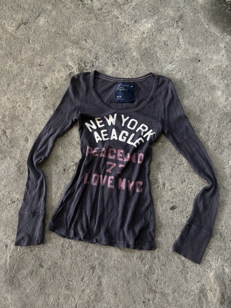 Y2k American Eagle Longsleeve Knit Thermal Top (Category: Longsleeves) located in Cabiao. Submitted by thelifeofgelo (Listing ID 1470558086, Image 2). Description: Y2k American Eagle Longsleeve Knit Thermal Top Size: Medium Excellent condition.