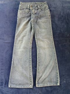 (Category: ) located in . Submitted by used2.wearwomens (Listing ID 1470639464, Image 1). Description: .