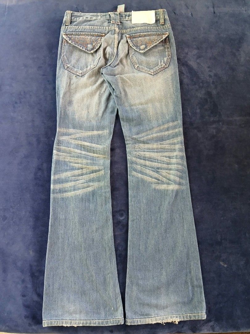 Y2K BootCut Jeans (Category: Jeans) located in Mangaldan. Submitted by used2.wearwomens (Listing ID 1470638325, Image 2). Description: Good Condition No Issue Size 25 On Tag Waist 25-27 Length 38 Kindly Check All Posted Pictures.