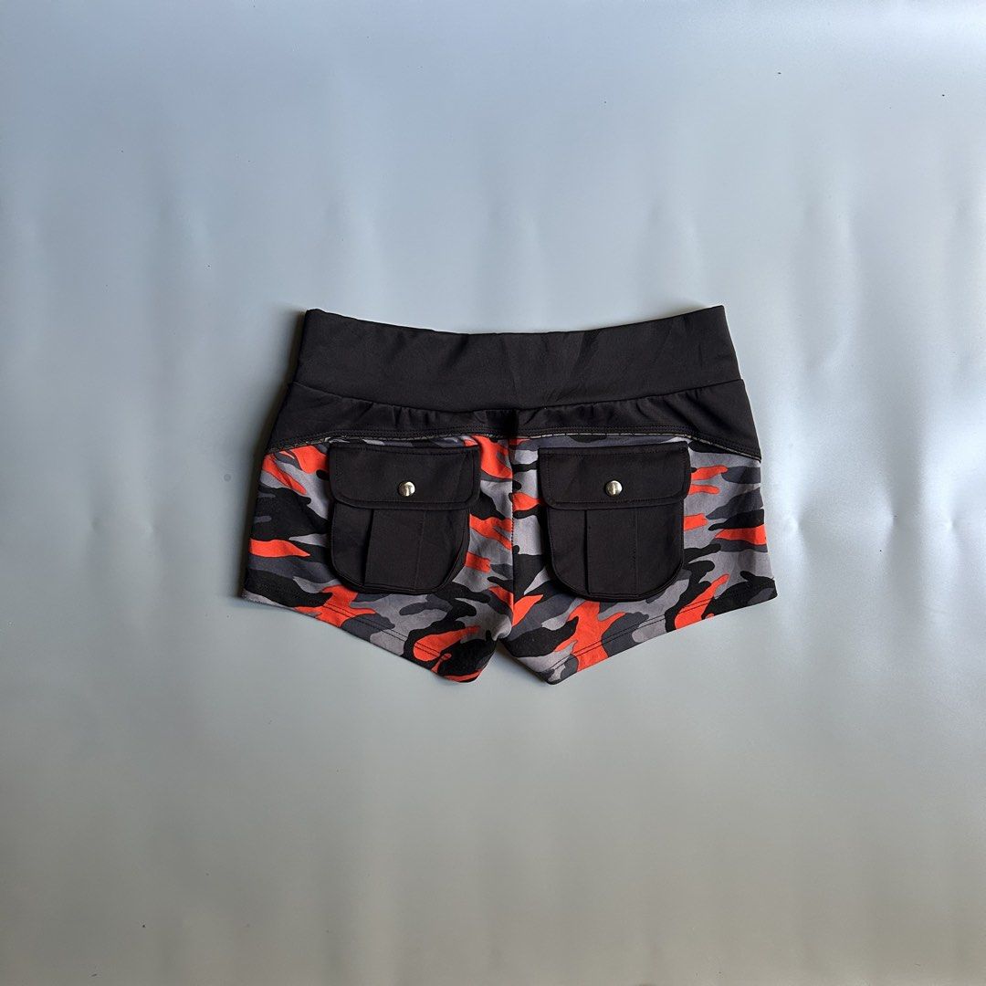 y2k camo cargo shorts (Category: Shorts) located in Liloan. Submitted by fairymary.ph (Listing ID 1470649711, Image 1). Description: READ BIO BEFORE BUYING✨ P150+sf brand: issue of dance size: 26-27 length: 9” leghole: 9” fabric: spandex no ww.