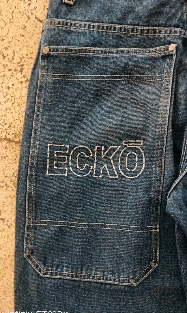 Y2k ecko unlimited baggy pants (Category: Jeans) located in Manila. Submitted by mackussil (Listing ID 1470738146, Image 3). Description: as new condition no issue size 32 thigh 13 length 43 hem 9.