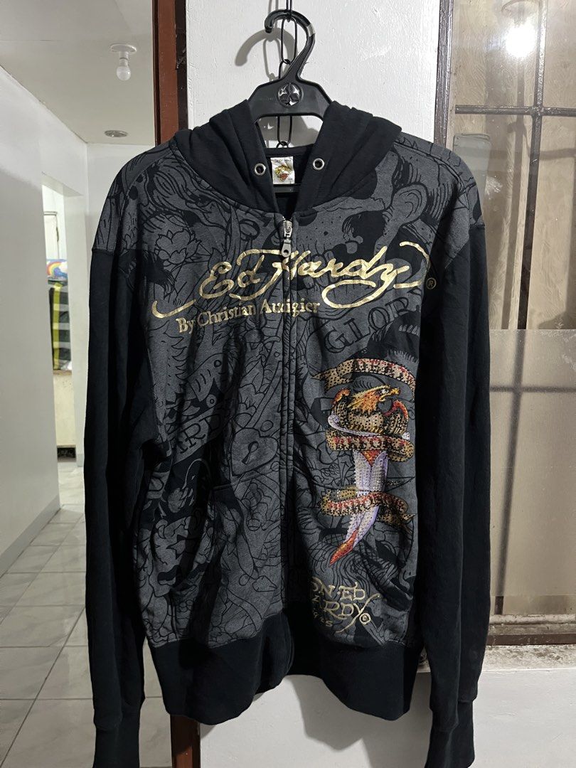 Y2k Ed hardy hoodie Jacket (Category: Coats, Jackets and Outerwear) located in Manila. Submitted by thriftligatt (Listing ID 1470664574, Image 2). Description: .
