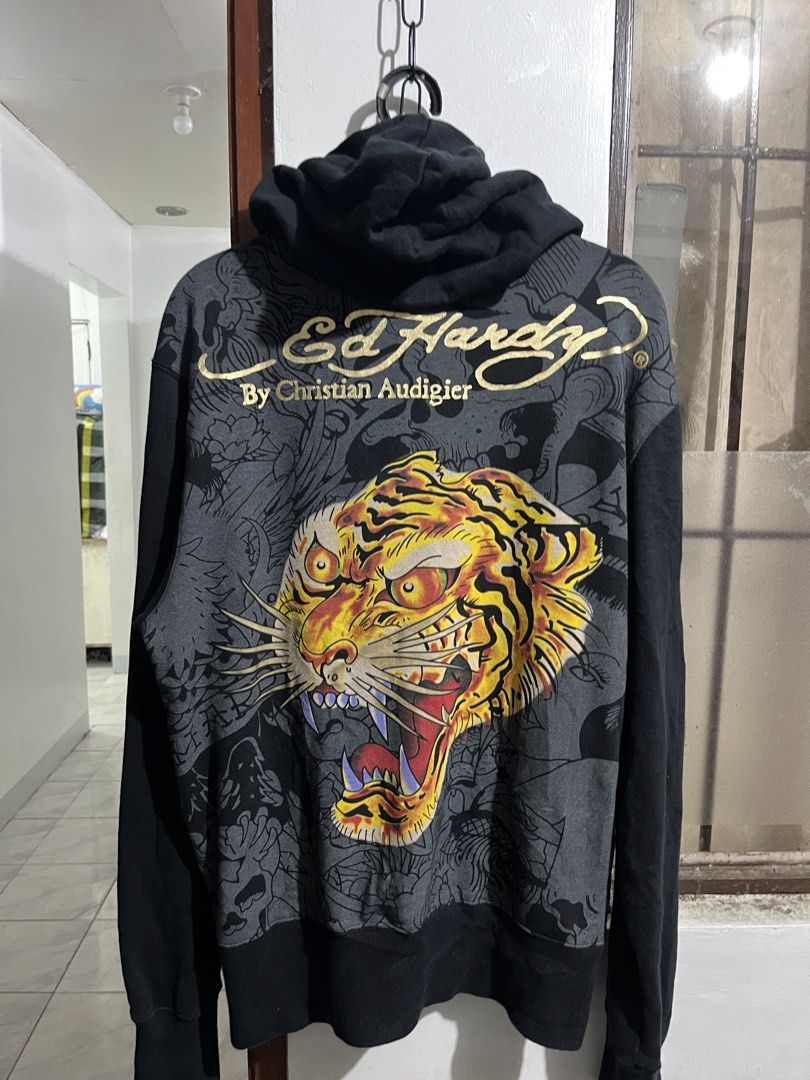 Y2k Ed hardy hoodie Jacket (Category: Coats, Jackets and Outerwear) located in Manila. Submitted by thriftligatt (Listing ID 1470664574, Image 3). Description: .