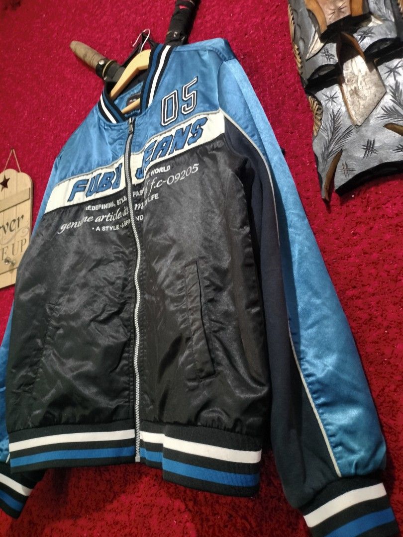 Y2K FUBO COLLECTION (Category: Coats, Jackets and Outerwear) located in Baguio. Submitted by vertex_nga.pow (Listing ID 1470559798, Image 3). Description: Y2K FUBO COLLECTION LARGE SIZE DIMENSION 27L BY 22.5 ARMPIT TO ARMPIT 18 INCHES SHOULDER TO SHOULDER 25.5 INCHES SLEEVE GOOD CONDITION BAGUIO LOCATION PLUS SF SA MALAYU JNT COURIER PASS COD UNLI VOUCH PRICE:1580 ONLY PM DM PM DM IF INTERESTED ONLY.