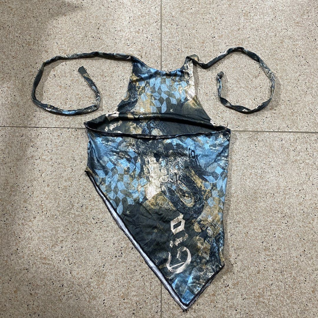 Y2K Grunge Halter Top (Category: Others Tops) located in Isabela. Submitted by islandsrelics (Listing ID 1470629386, Image 1). Description: .
