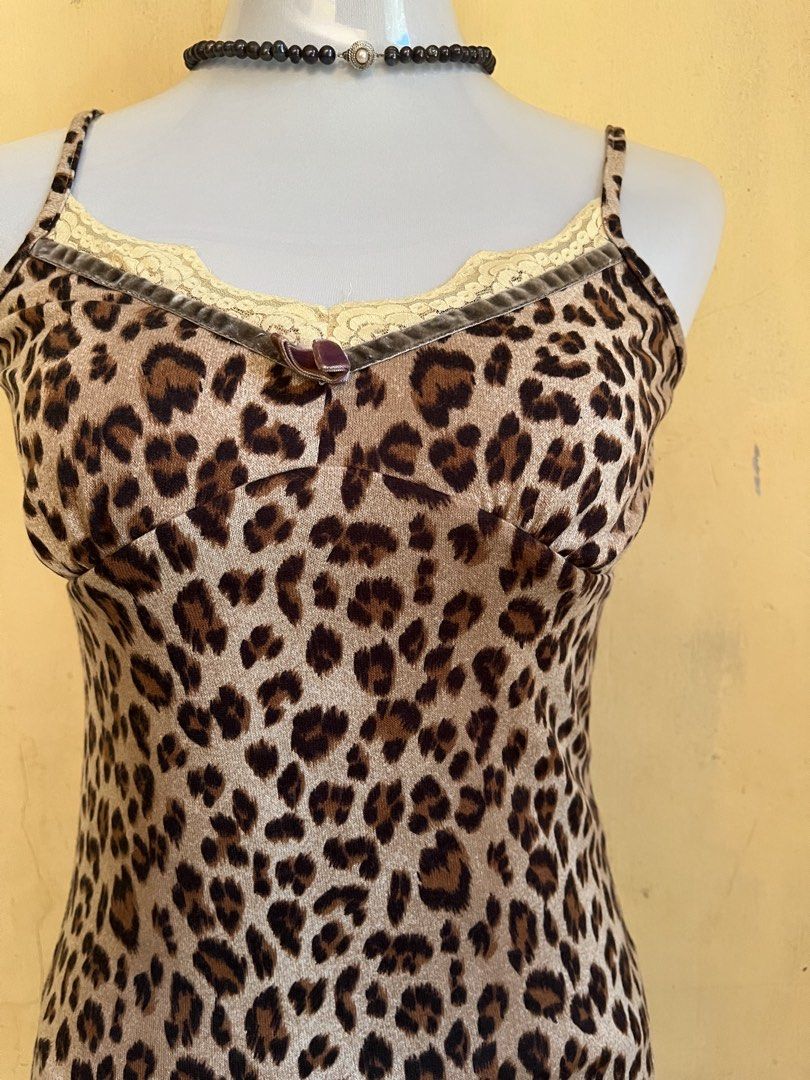 ✨Y2K Leopard Print Lace-Trim Cami Top ♡ (Category: Others Tops) located in Lupon. Submitted by weilclstle (Listing ID 1470651375, Image 2). Description: Can fit S-M Seller’s Reminder °~ payment first °~ manage your expectations as these clothes are thrifted °~ shipping fee will be shoulder by the buyer °~ issues will be stated if there’s any °~ wash before wearing ~ can request a video of the item ~ 🎀 Mode of Payment : Gcash ✮⋆˙ 🎀 Mode of Deliv