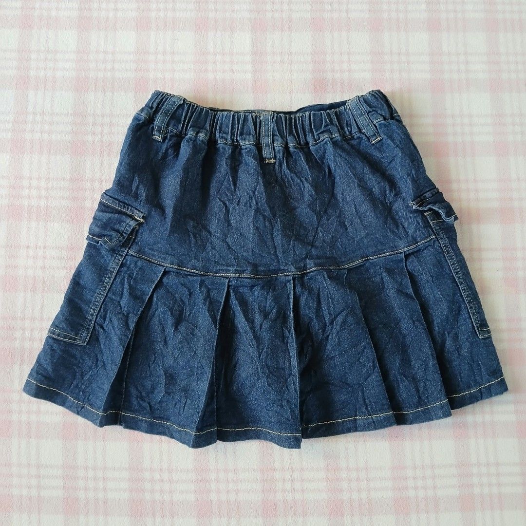 Y2K PlayBoy Pleated Denim Cargo Skirts (Category: Skirts) located in Mangaldan. Submitted by used2.wearwomens (Listing ID 1470671534, Image 2). Description: Excellent To As New Condition No Issue Size On Tag Waist 25-27 Length 14.5 Kindly Check All Posted Pictures.