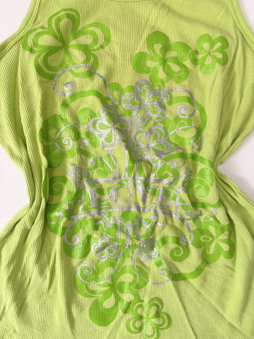 y2k print tank top (Category: Sleeveless) located in Binan City. Submitted by byhiraeth (Listing ID 1470578871, Image 2). Description: -small to medium -no ww -will only entertain offers since IM out of reply quota -loc is santa rosa, laguna .
