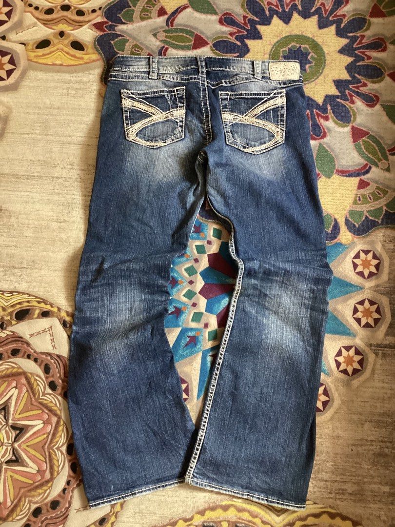 Y2k Silver Twisted Bootcut Jeans (Category: Jeans) located in Balanga. Submitted by archivefine_ds (Listing ID 1470665148, Image 1). Description: Y2k Silver Twisted Bootcut Jeans 10/10 good condi, need wash w 34 L 39 T 10 H 9.5 500+sf.