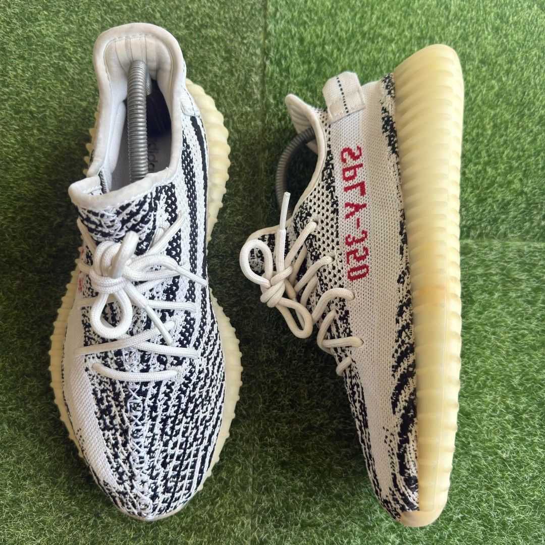 Yeezy 350 Zebra (Category: Sneakers) located in Iloilo. Submitted by travy1 (Listing ID 1470569312, Image 1). Description: Size 8 Legit and in excellent condition.