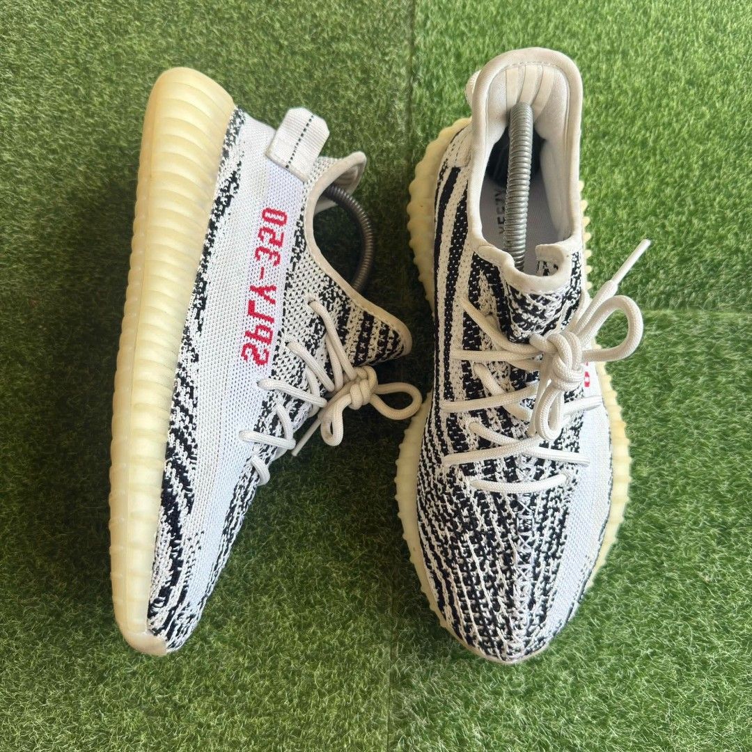 Yeezy 350 Zebra (Category: Sneakers) located in Iloilo. Submitted by travy1 (Listing ID 1470569312, Image 3). Description: Size 8 Legit and in excellent condition.