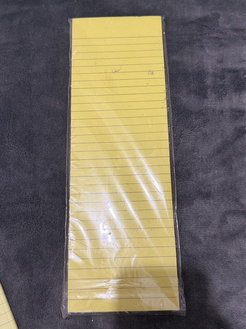 Yellow Pad Paper (1/2 Lengthwise) – Bundle / Single (Category: Stationery & School Supplies) located in Mandaluyong City. Submitted by josa_xox0i8 (Listing ID 1470673414, Image 2). Description: Brands: Victory / Star • Format: 1/2 Lengthwise (80–90 leaves per pad) • Condition: Brand new / Sealed & unused.