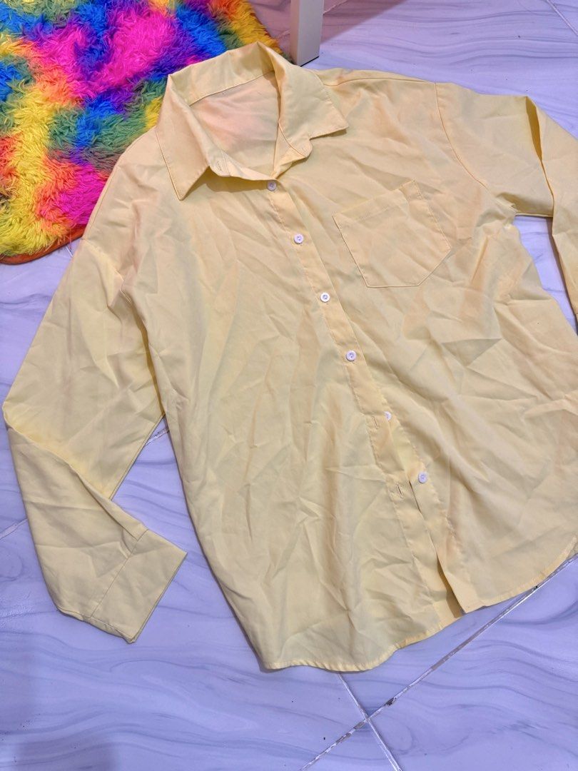 Yellow Polo Longsleeves (Category: Longsleeves) located in Bulacan. Submitted by archivesbyjanine (Listing ID 1470682081, Image 2). Description: M-L Oversized for xs-s frame.