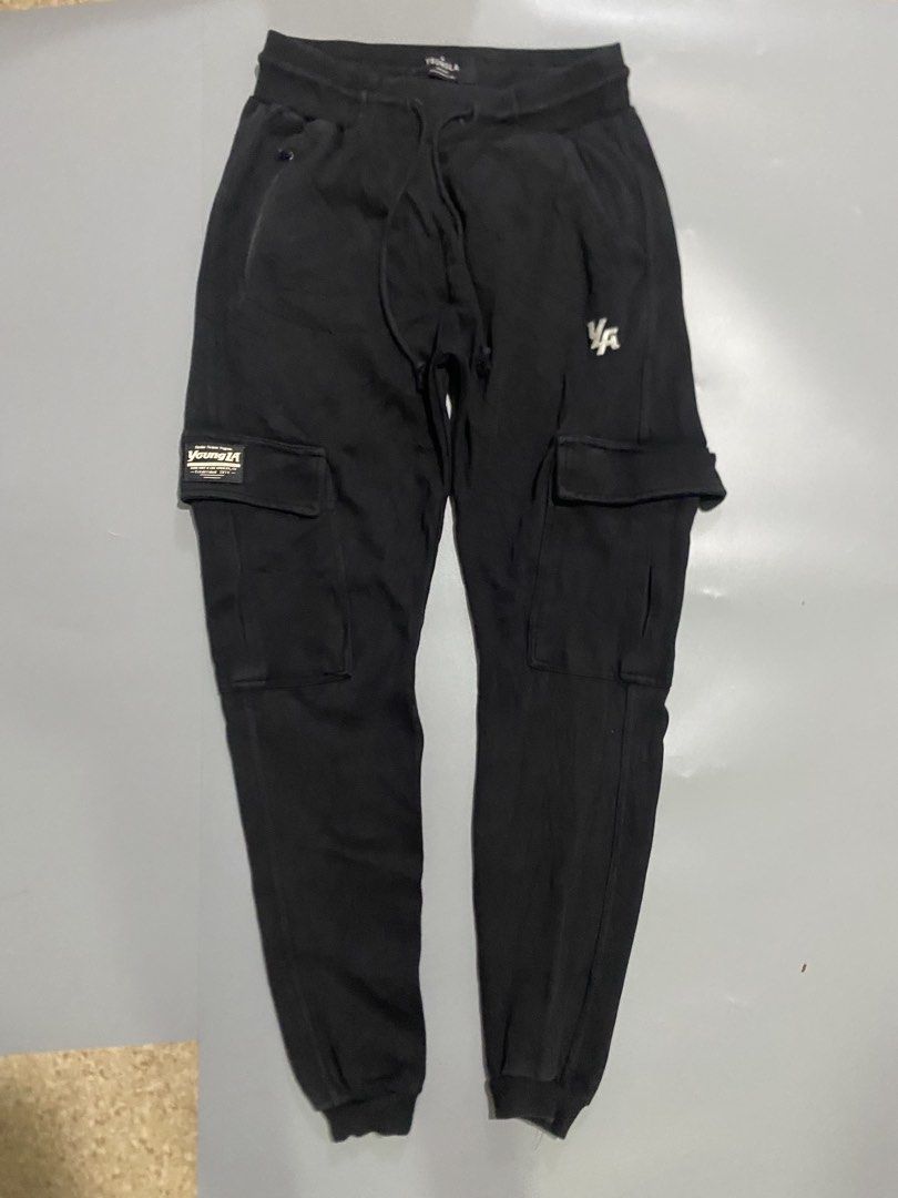 Youngla Cargo Joggers (Category: Joggers) located in San Jose del Monte. Submitted by edmarkvillanueva (Listing ID 1470664487, Image 1). Description: Length 41 Waist 30 Thigh 12 Leg opening 5 Size on tag: Medium 9.5/10 color rate Flaws: None.
