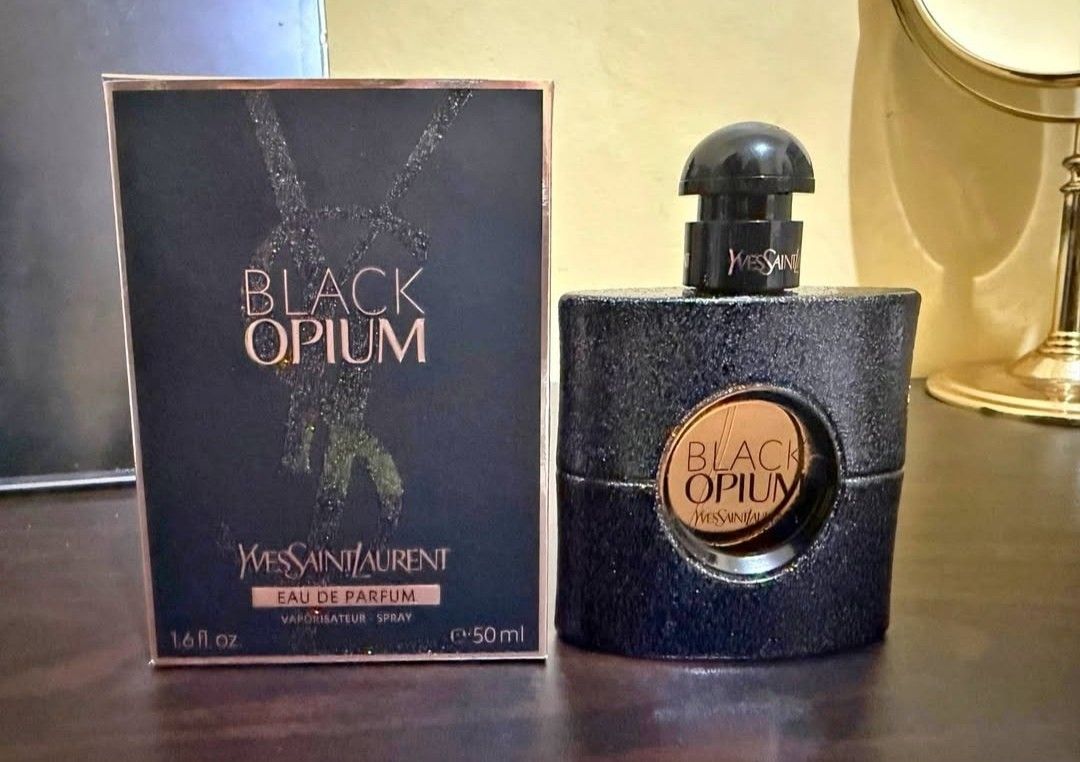 YSL Black Opium (Category: Fragrance & Deodorants) located in Manila. Submitted by precy.gracr (Listing ID 1470736741, Image 2). Description: few sprays only missing.