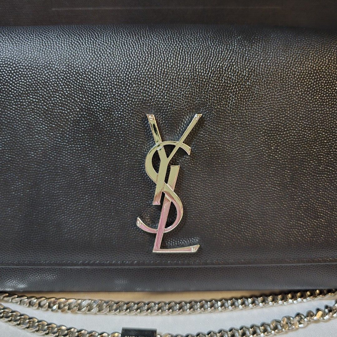 Ysl Kate Medium Blk.🖤 (Category: Luxury Bags & Wallets) located in Paranaque City. Submitted by kyshei (Listing ID 1470725382, Image 3). Description: 💯legit/orig money back guaranteed👍.
