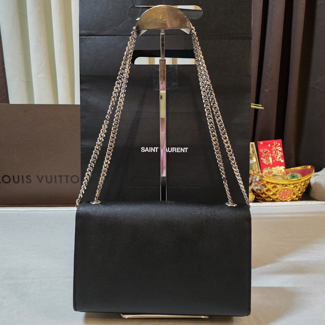 Ysl Kate Medium Blk.🖤 (Category: Luxury Bags & Wallets) located in Paranaque City. Submitted by kyshei (Listing ID 1470725382, Image 2). Description: 💯legit/orig money back guaranteed👍.