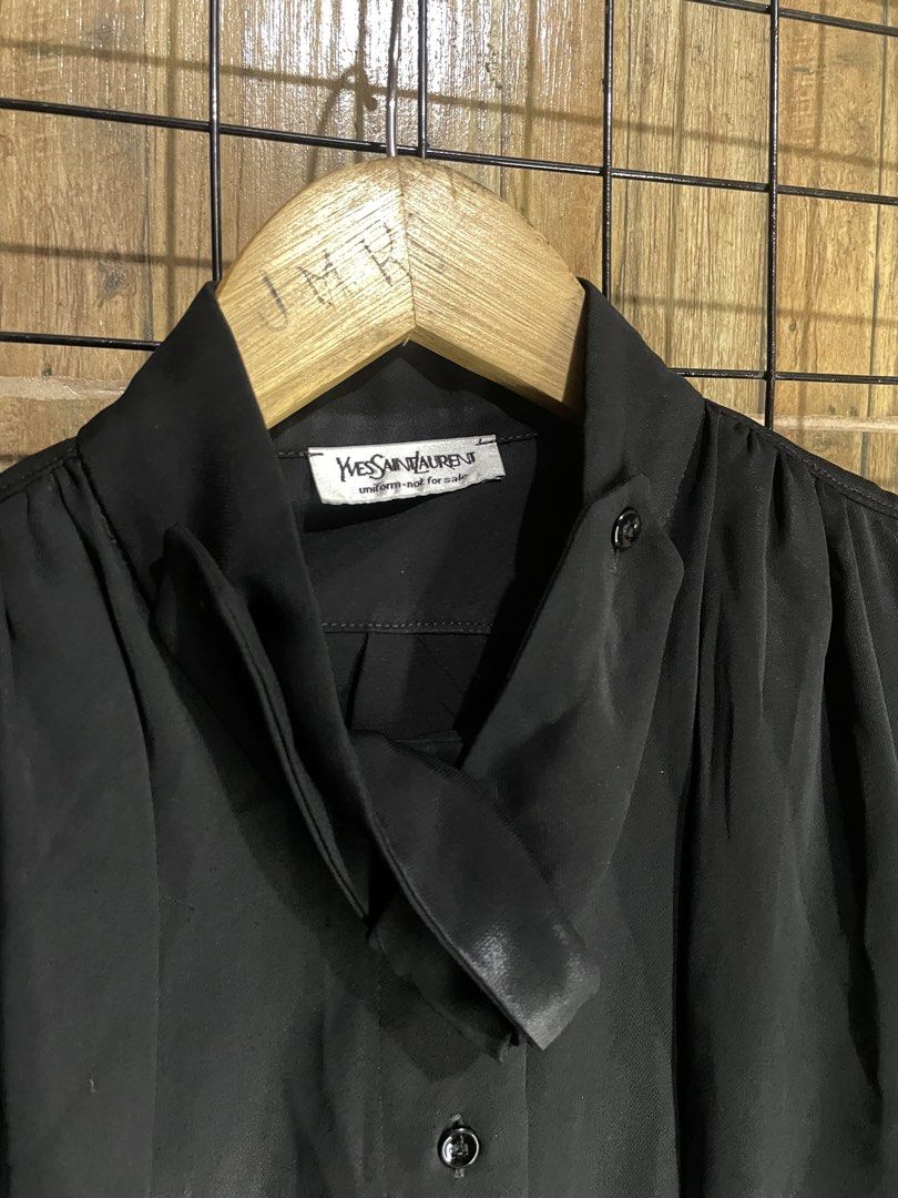 YSL uniform polo (Category: Longsleeves) located in Pateros City. Submitted by toogood.mnl (Listing ID 1470641368, Image 2). Description: YSl uniform W-18 L-25 No issue Excellent condition .