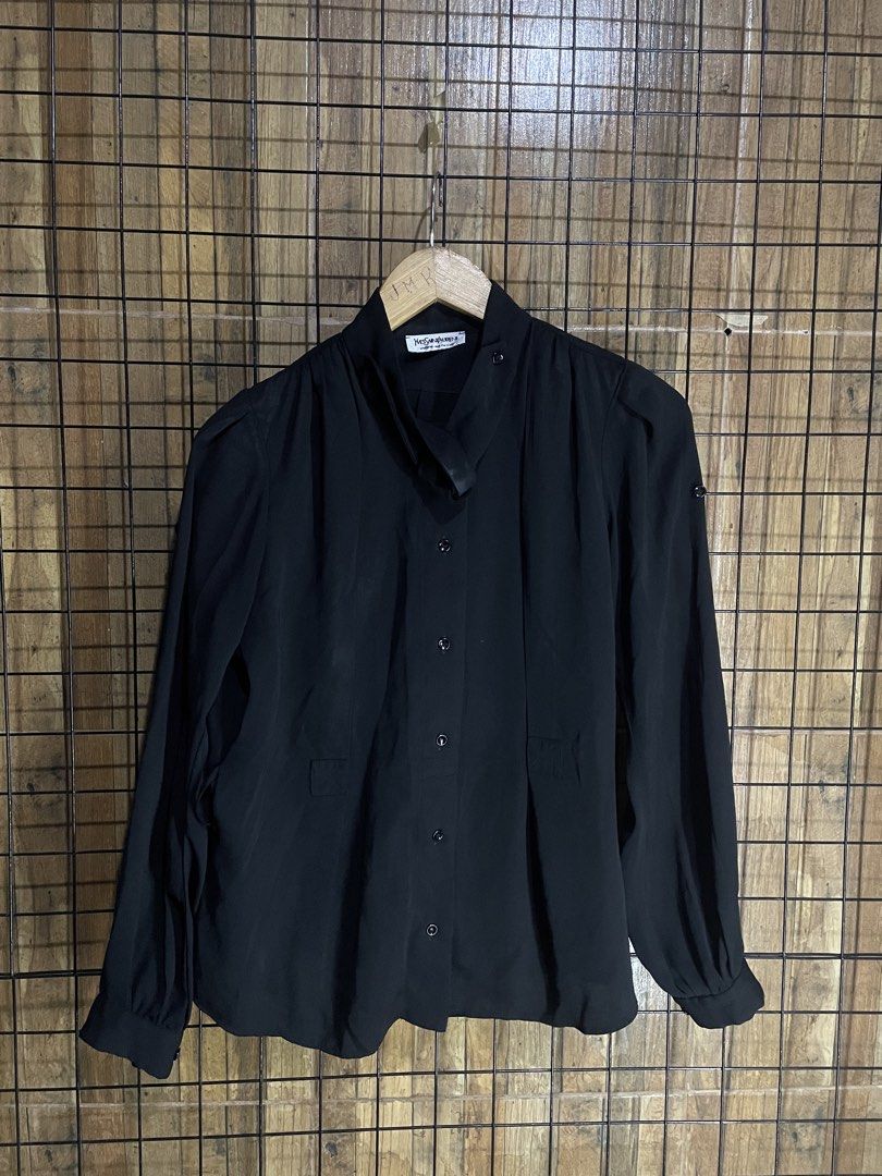 YSL uniform polo (Category: Longsleeves) located in Pateros City. Submitted by toogood.mnl (Listing ID 1470641368, Image 1). Description: YSl uniform W-18 L-25 No issue Excellent condition .