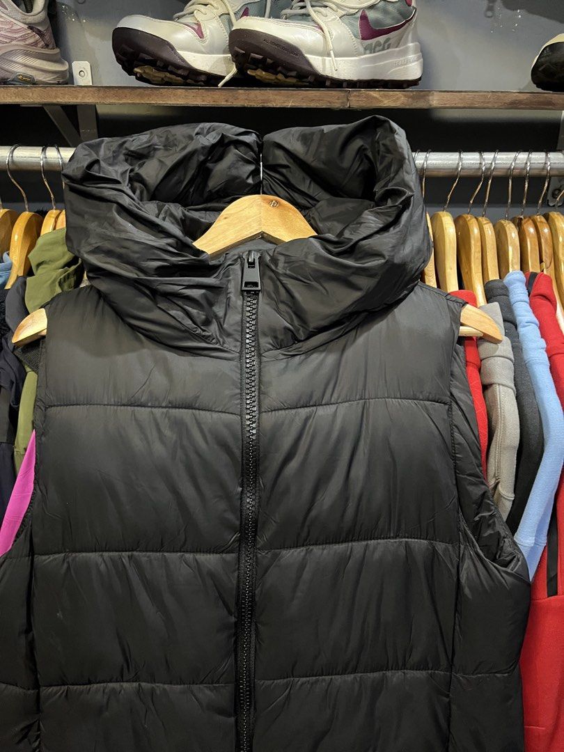 Z A R A Long Puffer Vest (Category: Coats, Jackets and Outerwear) located in Baliuag. Submitted by TOCThrift (Listing ID 1470707210, Image 3). Description: Z A R A Long Puffer Vest Size M on tag 20 width x 31 Length M-L womens fit Good as new No issue 880 + SF Baliwag, Bulacan.