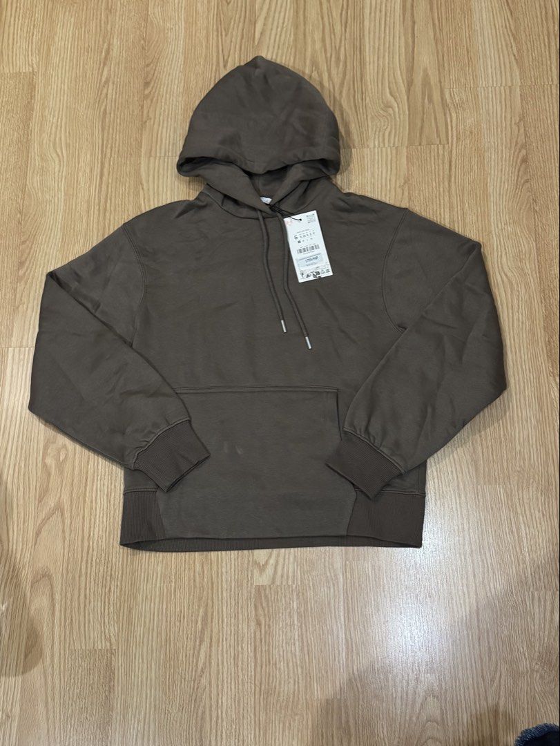 ZARA | Basic Brown Jacket - Small (Category: Coats, Jackets and Outerwear) located in Roxas City. Submitted by elliesuite (Listing ID 1470706548, Image 1). Description: Read: LAST PRICE POSTED ‼️ NO WHEN WORN ‼️ NO MEASUREMENTS ‼️ Brand New with Tags Size: Small Retails ₱1795 SF c/o Buyer. (JRS Express ONLY ₱180 - no other courier) No grab/lala (not from the Metro) All sales are final. No REFUND. No return / exchange. .