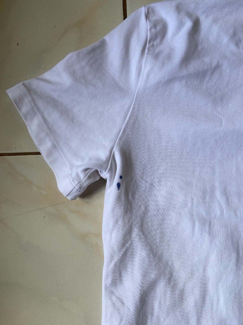 Zara Basic top (Category: Shirts) located in Roxas City. Submitted by xyddvs (Listing ID 1470569068, Image 3). Description: has stain.