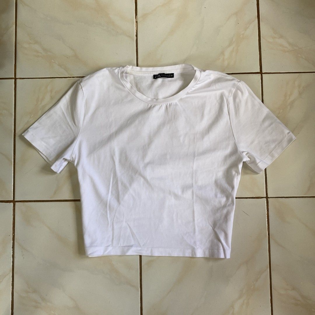 Zara Basic top (Category: Shirts) located in Roxas City. Submitted by xyddvs (Listing ID 1470569068, Image 1). Description: has stain.