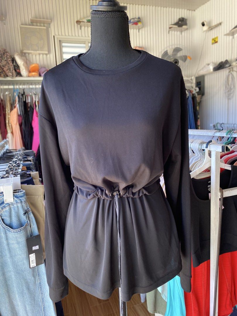 Zara Black Long-Sleeve Top featuring an Elasticates, Drawstring Cinched Waist (Category: Longsleeves) located in Digos. Submitted by dessirie. (Listing ID 1470599286, Image 2). Description: kasya up to semi-large ♡Authentic/preloved item. Actual photos posted. Please check all photos and details carefully before purchasing. Minor signs of use may be present. Walk in buyers are always welcome!✨️ 📍Location: Lim extension,Digos City Davao Del Sur,b