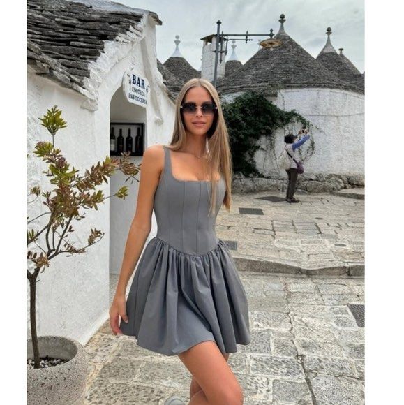 Zara corset gray dress (Category: Dresses) located in Dagupan City. Submitted by kissannetell_ (Listing ID 1470597569, Image 1). Description: 📍Dagupan City, Pangasinan 💸: Gcash 🚛: J&T ❣️Open for dropping and pasabay within Pangasinan ❌No Meetups NOTE: ▪️All items are from bale. PASS SA MASELAN -- items need wash & some items may have minor issues like stain, pinhole, etc. Kindly manage your expectations. ▪️Strictly payment first and first to p