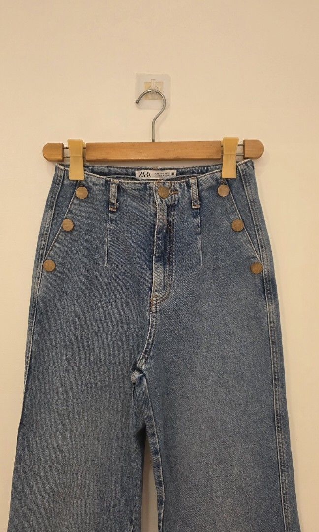 Zara Highwaist Pants (Category: Jeans) located in Antipolo. Submitted by chimmychoo (Listing ID 1470612443, Image 2). Description: PRELOVED 🤎 SIZE ON TAG: EUR 36 USA 4 LENGTH 36" WAIST 25".