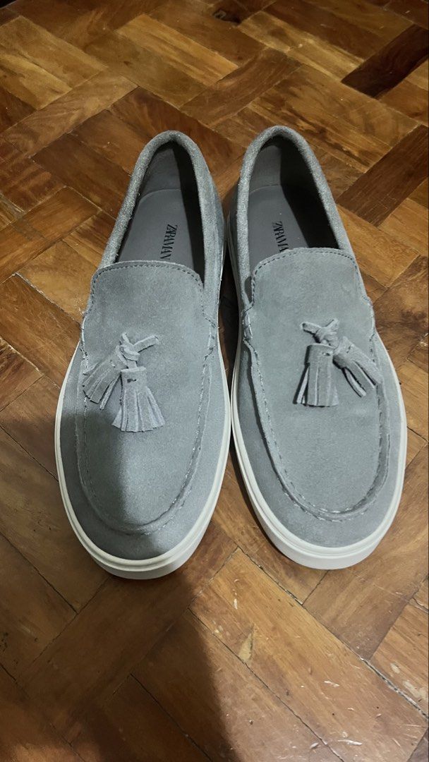 Zara Man Suede Tasssel Loafers (Category: Casual Shoes) located in Quezon City. Submitted by 5000andbelow (Listing ID 1470664751, Image 3). Description: Zara Man Gray Suede Tassel Loafers Like New. US 8/EU 41 (fits US 9) 2000.