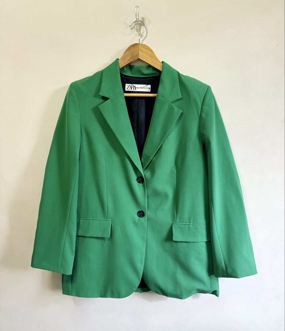 Zara oversized blazer (Category: Coats, Jackets and Outerwear) located in Tarlac. Submitted by giannisdeclutters4106 (Listing ID 1470666759, Image 1). Description: Like new Medium in tag Fits medium-large Bought for 4,995. Seldom used.