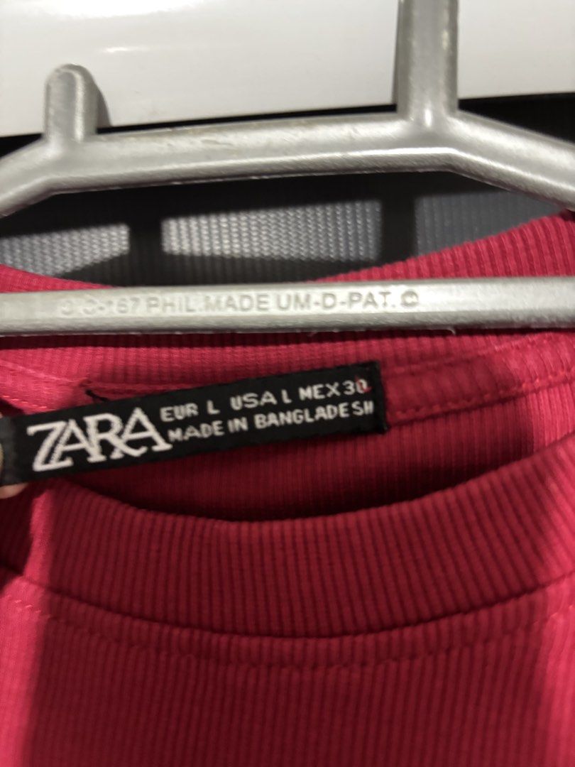zara red tank top (Category: Sleeveless) located in Manila. Submitted by iyahpreloved_ (Listing ID 1470687725, Image 2). Description: best fit to m-semi l.