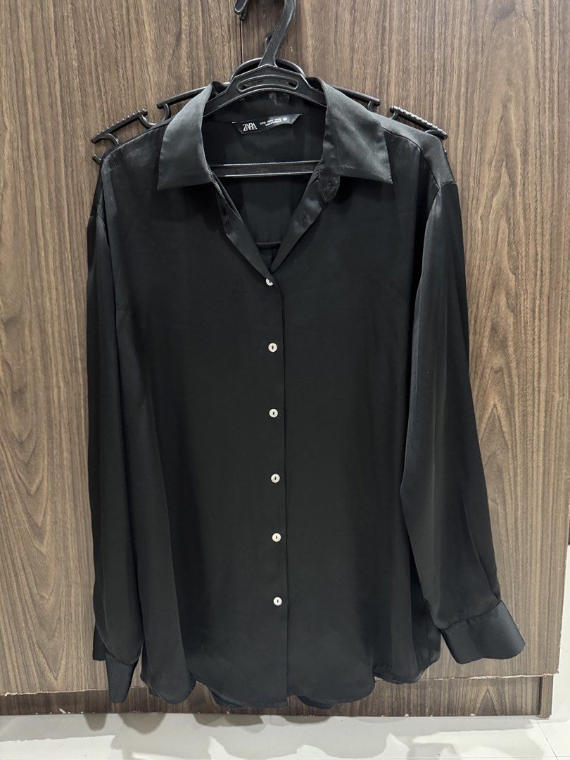 Zara silk black button down (Category: Longsleeves) located in Pasig City. Submitted by kodak.blue (Listing ID 1470684116, Image 1). Description: .