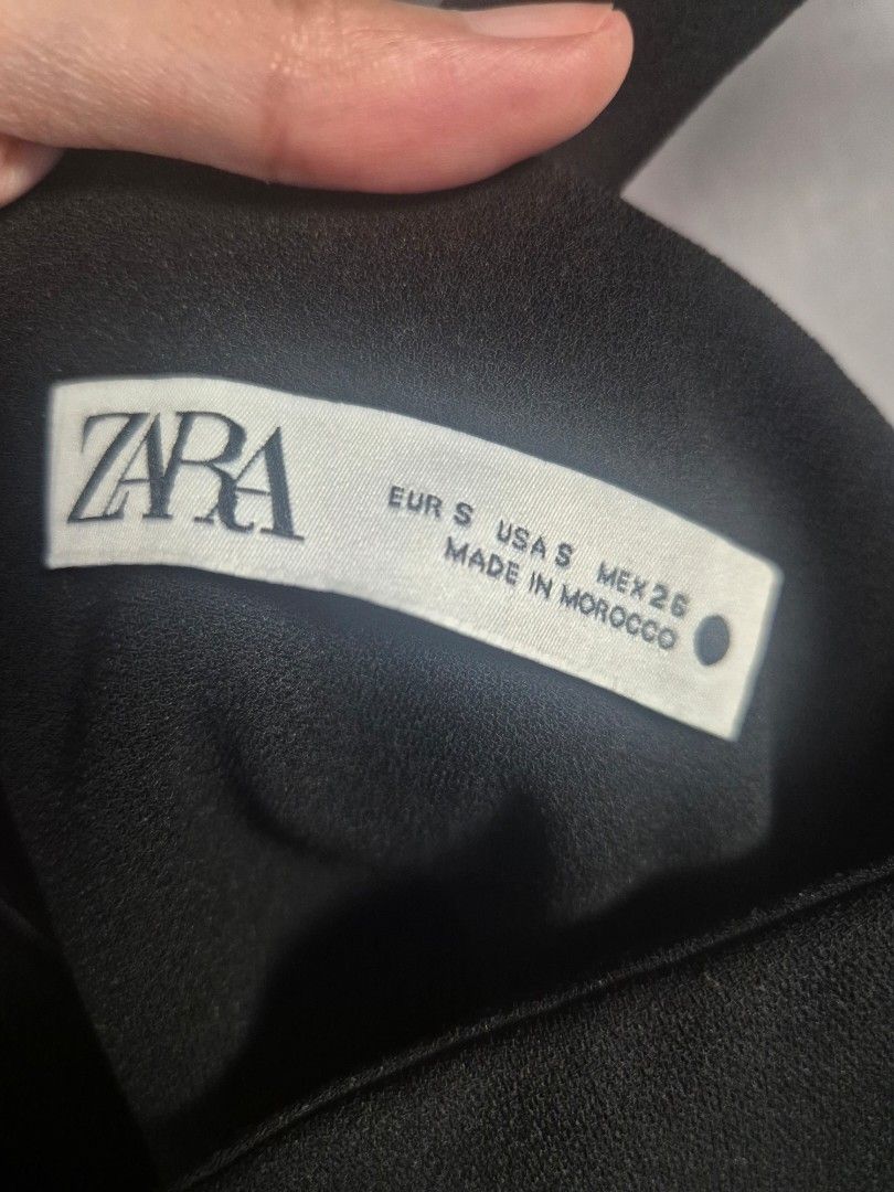 Zara sleeveless long dress (Category: Dresses) located in Manila. Submitted by cutefinds (Listing ID 1470569468, Image 2). Description: Size small.