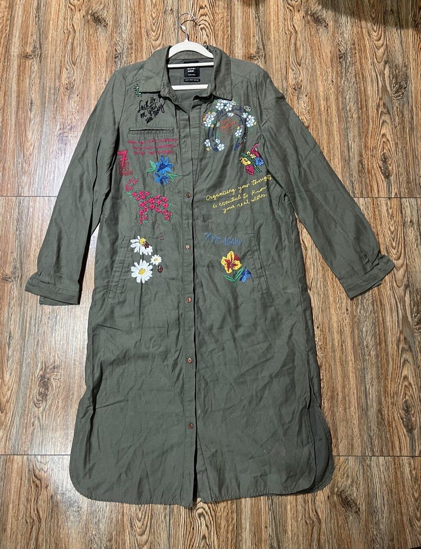 ZARA utility shirt dress (Category: Dresses) located in San Jose del Monte. Submitted by senorita_wella (Listing ID 1470570916, Image 1). Description: .