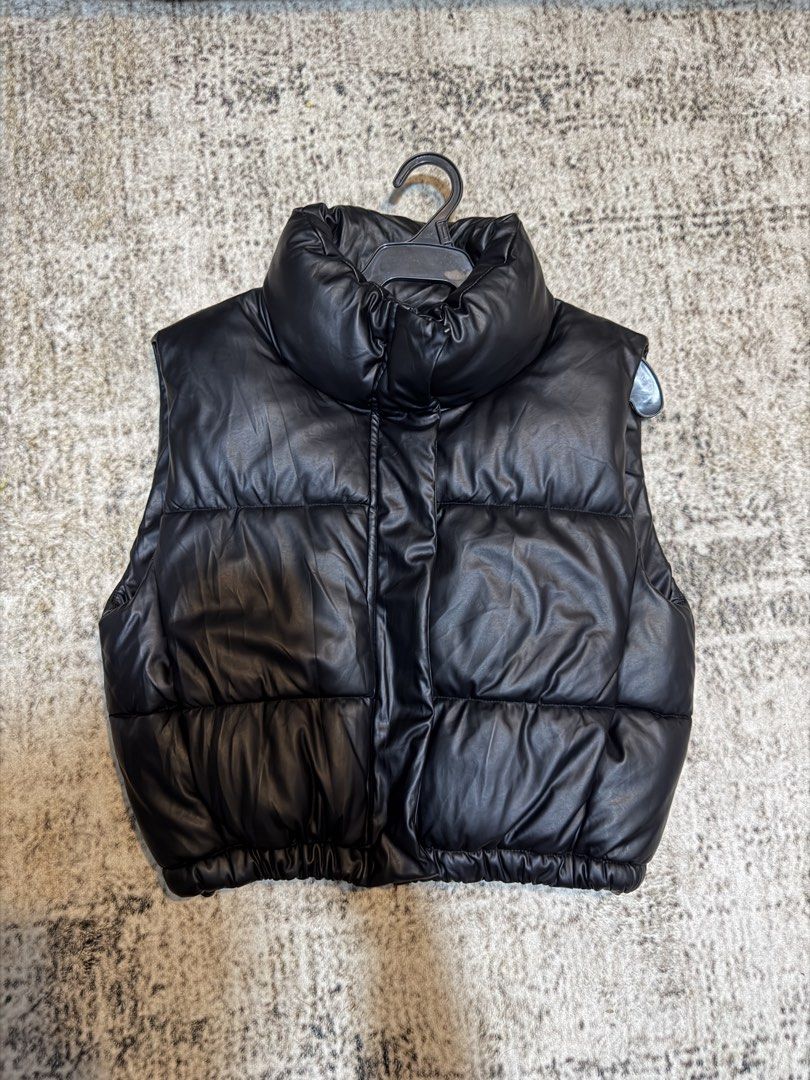 ZARA X.C Leather Puffer Vest (Category: Coats, Jackets and Outerwear) located in Makati City. Submitted by angkoljograt (Listing ID 1470653445, Image 1). Description: Size 28 Medium womens .