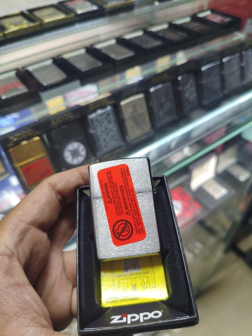 Zippo Veteran Eagles (Category: Vintage Collectibles) located in Paranaque City. Submitted by Sensation (Listing ID 1470689354, Image 2). Description: Free refill of Zippo fluid if booked via lalamove (upon request).