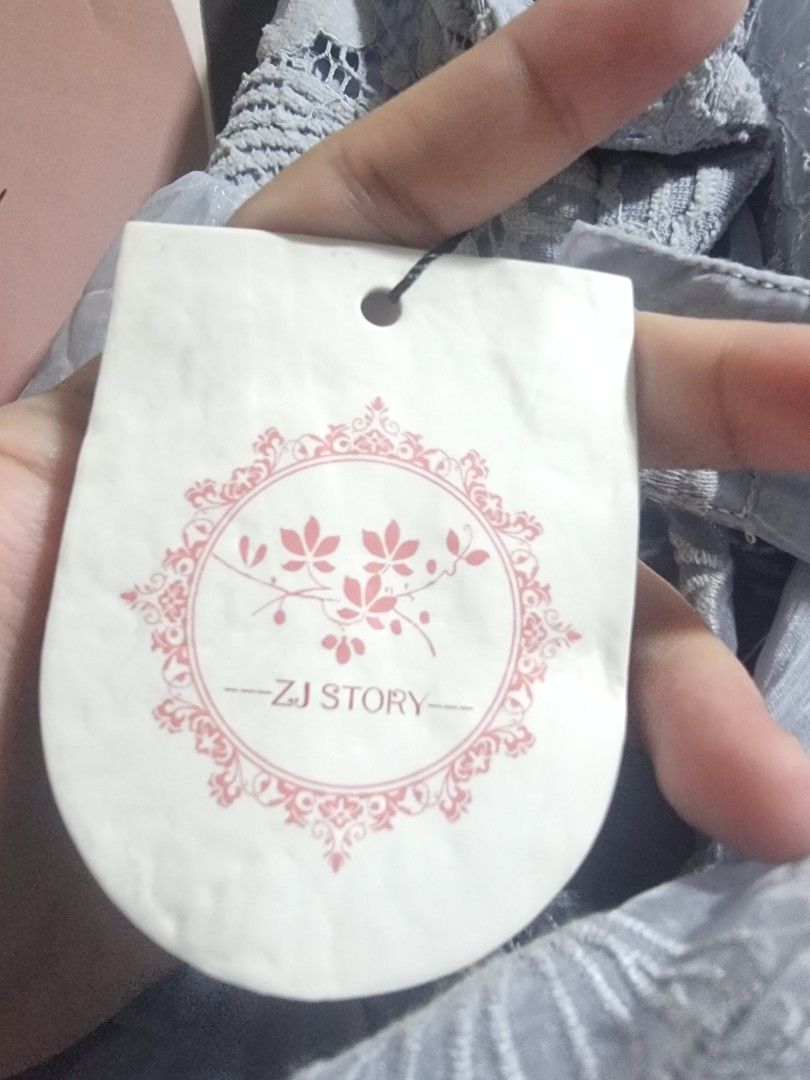 ZJstory JSK (Category: Sets or Coordinates) located in Cabanatuan. Submitted by _yleiii (Listing ID 1470675592, Image 3). Description: ZJstory JSK 💸1,700 (can lower to 1,400 if payo) - bought from Aerith(.)ph for 1,899php - good as new, no flaws! hasn't been worn outside since receiving it - size L on tag bust: 36-40 waist: 32-36 hips: free 💸MOP: Gcash, Bank Transfer 🚛MOD: J&T, LBC, SPX 📍Loc: Nueva Ecija.