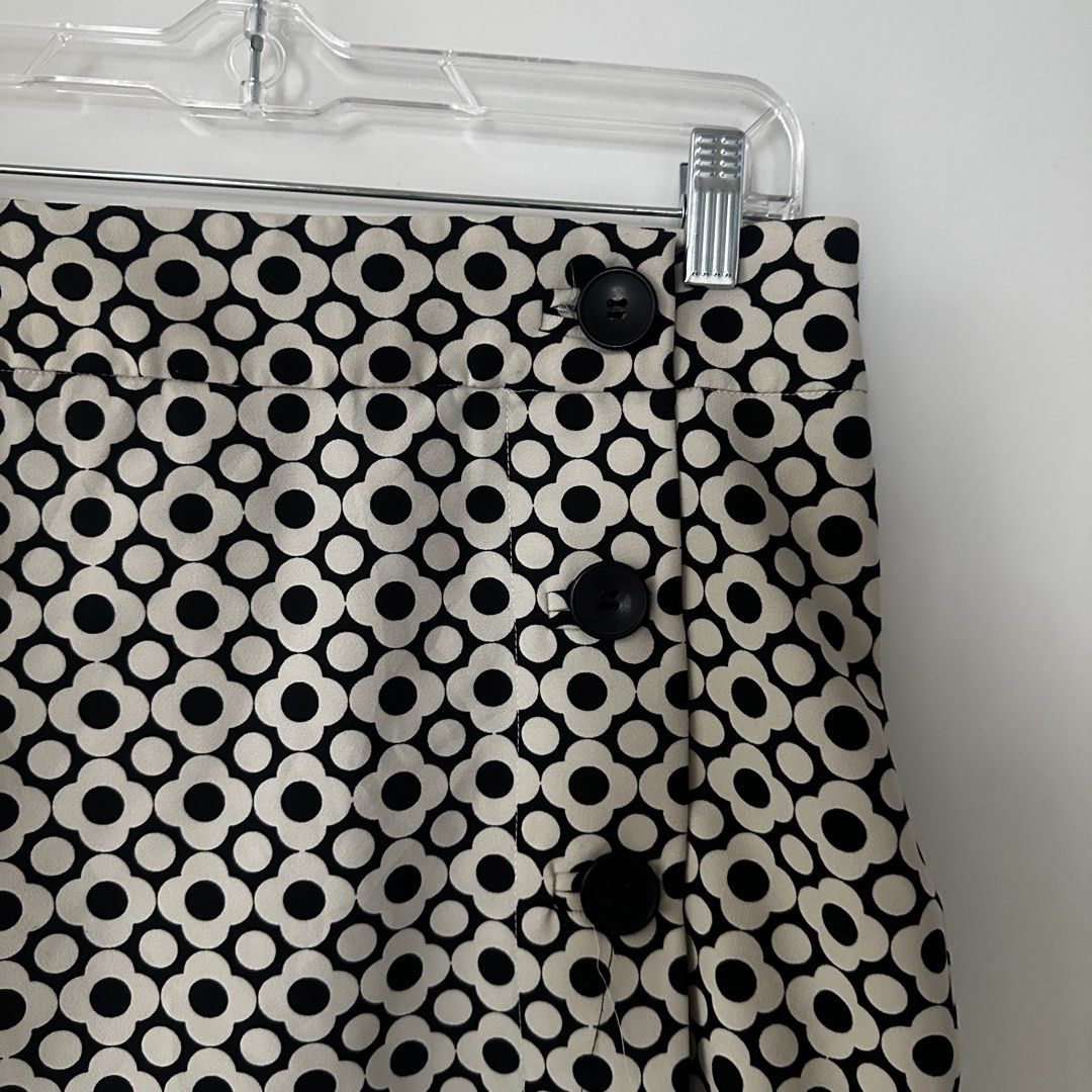 0001 Bershka Mini Skirt (Category: Skirts) located in Cebu City. Submitted by condodeclutterph (Listing ID 1470771459, Image 3). Description: .