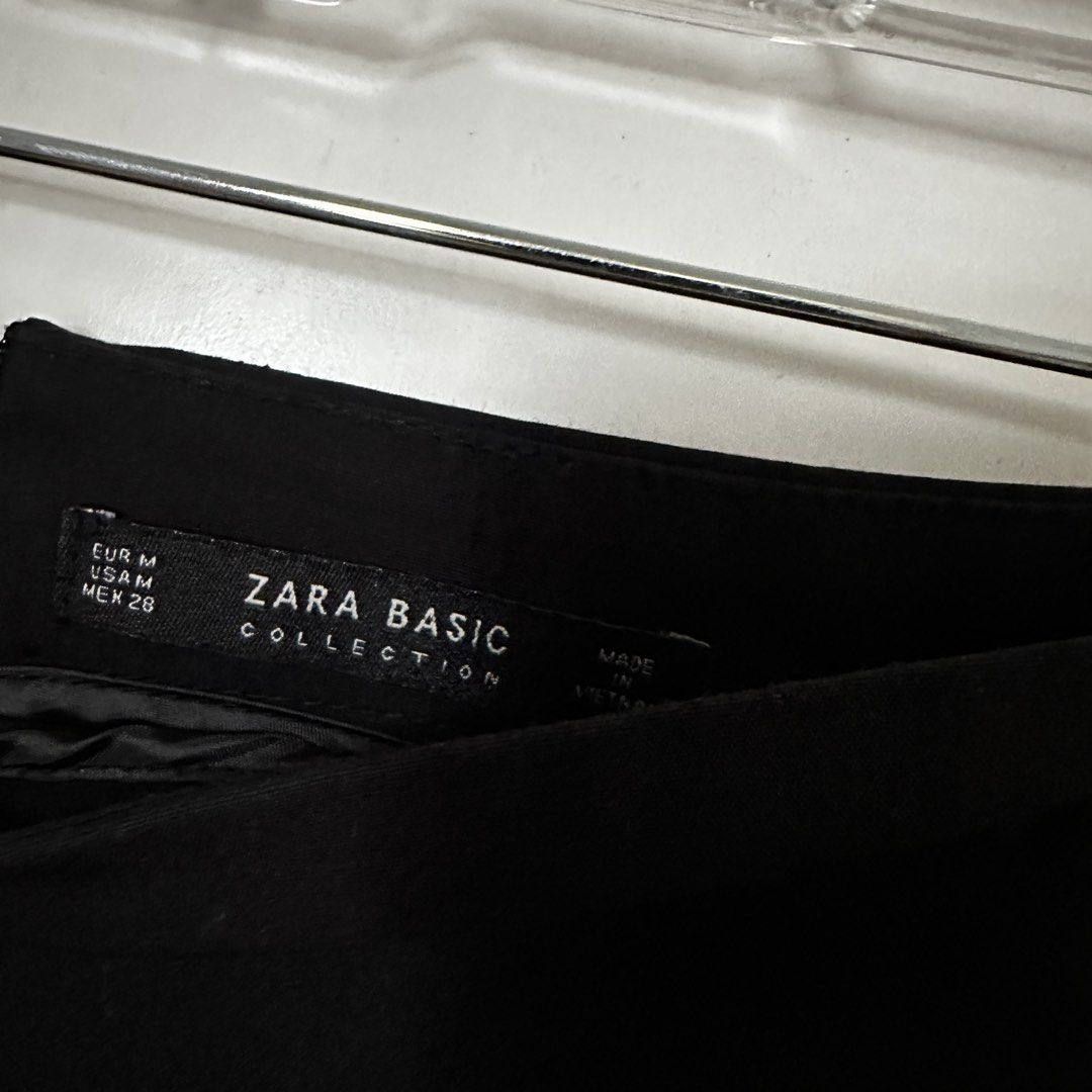 0004 Zara Pencil Skirt (Category: Skirts) located in Cebu City. Submitted by condodeclutterph (Listing ID 1470771942, Image 3). Description: .