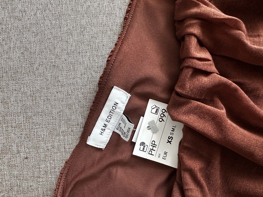 0007 H&M Brown Bubble Indonesian Top (Category: Blouses) located in Cebu City. Submitted by condodeclutterph (Listing ID 1470770693, Image 2). Description: .