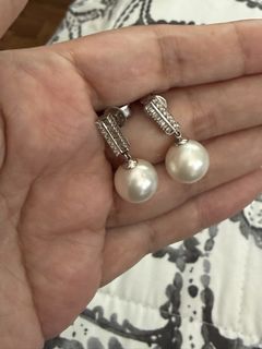 (Category: ) located in . Submitted by the_closet_raider (Listing ID 1470794214, Image 1). Description: .
