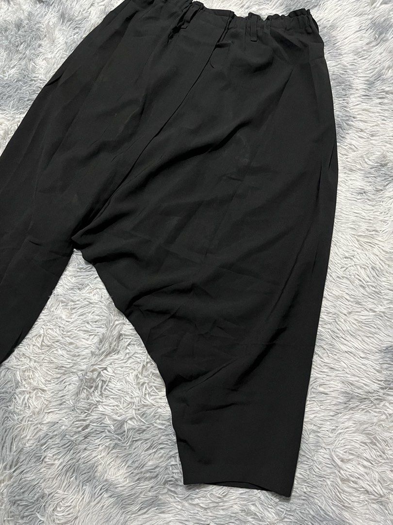 132 5. Issey Miyake Pants (Category: Chinos) located in Sasmuan (Sexmoan). Submitted by winterclothes.ph (Listing ID 1470764324, Image 2). Description: 132 5. Issey Miyake Pants 4 on tag Waist 28-37 Length 35.5 Leg Opening 7.5 Excellent Condition.