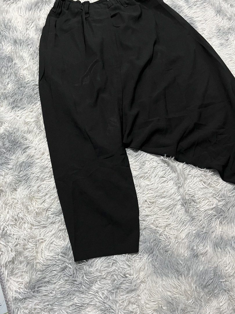132 5. Issey Miyake Pants (Category: Chinos) located in Sasmuan (Sexmoan). Submitted by winterclothes.ph (Listing ID 1470764324, Image 3). Description: 132 5. Issey Miyake Pants 4 on tag Waist 28-37 Length 35.5 Leg Opening 7.5 Excellent Condition.